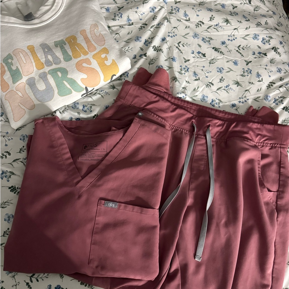 Pink figs Scrub Set XL